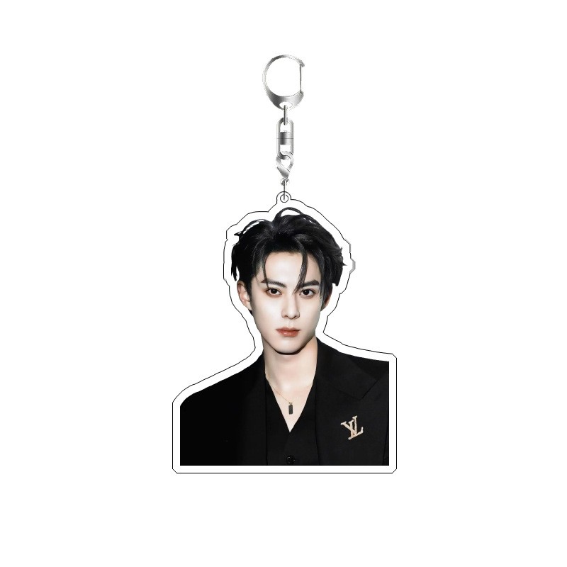 พวงกุญแจดีแลน หวัง นักแสดงหนุ่ - Resin Art Keychain บทวิจารณ์และราคา