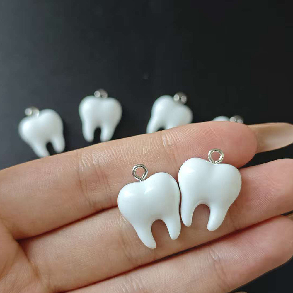 จี้เรซิ่นรูปฟันสีขาวน่ารัก 10  - Resin Art Supplies Near Me บทวิจารณ์และราคา