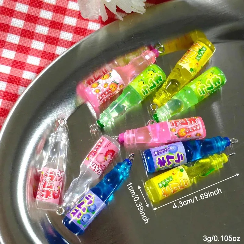 ชาร์มเรซิ่นรูปขวดโซดาขนาดเล็ก  - Resin Art Supplies Near Me บทวิจารณ์และราคา