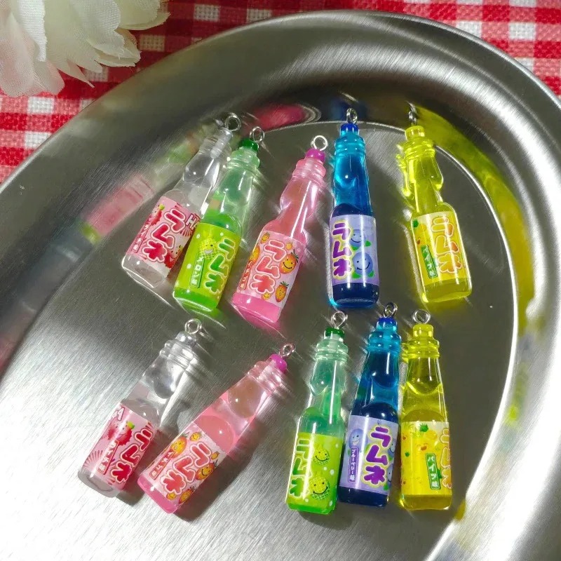 ชาร์มเรซิ่นรูปขวดโซดาขนาดเล็ก  - Resin Art Supplies Near Me บทวิจารณ์และราคา